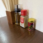 手打ちラーメン 清仁軒 - 卓上