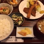 和風居酒屋 桂 - ランチʚ(•”̮•)ɞ
            
            イワシとエビフライ
            *.。(๑･∀･๑)*.。