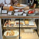 BUG Cafe - 