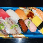 ウオエイ - 料理写真:旬の生寿司10貫