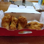 ピザハット - 料理写真:骨付きチキン（うま辛、４ピース700円）