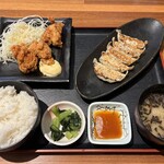 和食れすとらん天狗 - 若鶏の唐揚げと焼き餃子のセット
