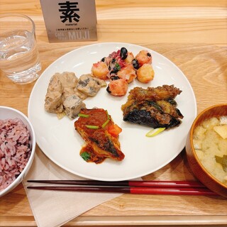 カフェ&ミール ムジ_0