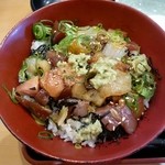 おはし処 源ぺい - 醤油をかけたところで一口