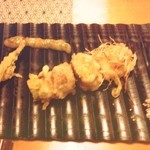 ゆのはな - メインの揚げ物（ふきとにんじんの豚肉巻き揚げ）