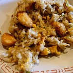 ベトコンラーメン 三條 - 食べてみるとラードらしき旨味感はあるけれど
『焼豚ラーメン三條』さんよりは
旨味感がアッサリ目に感じる

これは数日のブランクしかないから
食べ比べした印象を覚えているからハッキリと判る