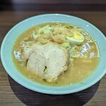 ラーメン 富士丸 - 料理写真:ラーメン半分(200g)(ニンニク少し、ヤサイ少なめ)