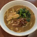 ビッグエコー - 料理写真:魚介醤油ラーメン900円