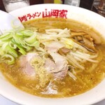 味噌ラーメン 山岡家 - 料理写真:
