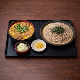 使用人氣筑波雞製作的親子丼及各式自豪丼飯等您品嚐