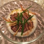 エノテカ パージナ - 仔鴨の炙り、大根のポタージュ、鴨頭ネギと牛蒡のフリット添え