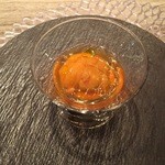 エノテカ パージナ - 北海道産の雲丹を添えた人参のクレマ　コンソメのジュレ添え