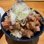 麺家 たけ田 - レアチャーシュー丼