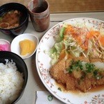 楓 - おろし豚カツ定食(日替わりランチ¥700)
