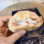 ブーランジェリー カワ - 桜と苺のお餅モンブラン　断面