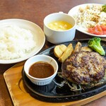 ステーキ ビッグボーイ - 料理写真:手ごねハンバーグ150g 759円 , ランチプレミアムセット 440円