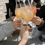 grigio la tavola - 