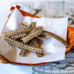 川越 いちのや - 2026.4 骨煎餅（お酒を注文するとお通しサービス）