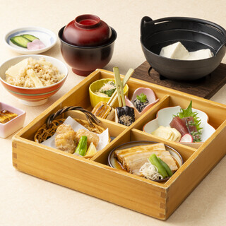 とうふ料理 吉座_0