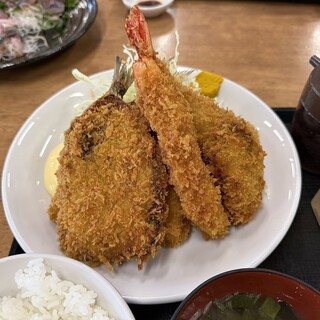 お食事処まるに_0