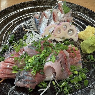 お食事処まるに_1