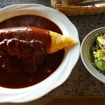 カフェ ポアロ - ハンバーグオムライス