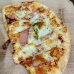 ピザ屋 かのん - 料理写真:ハーフピザ