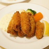 レストラン香味屋 - カキフライ(2000円)とライス(230円)