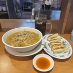 熱烈中華食堂 日高屋 - 料理写真:味噌ラーメン/餃子/コーラ　　2026/3/3