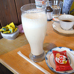 昭和おもひで館 - コーヒーとミックスジュース　ビスコ付きでした。