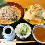 安江 - 料理写真:桜海老のかき揚げ天ざる