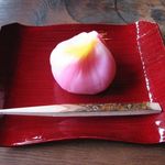 竹情荘 - 桃の和菓子のアップ(2013.02)