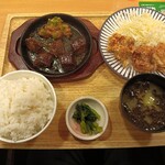 大衆食堂 てんぐ大ホール - サイコロステーキと鶏の黄金唐揚げ定食