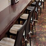居酒屋 新八 - カウンター7席