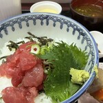 居酒屋 新八 - ご飯も中落ちも美味しい