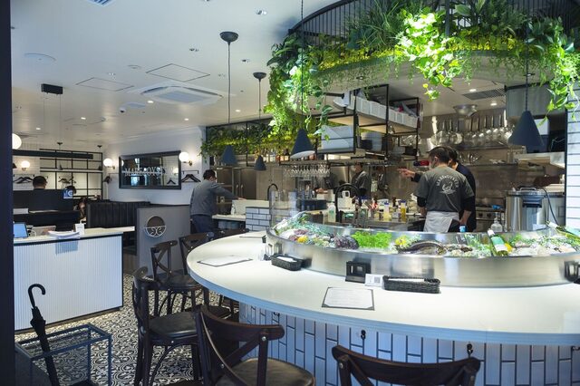 Mare & Oyster 大井町トラックス店