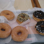Krispy Kreme DOUGHNUTS - 
