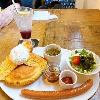 カフェギャラリーコンバーション_0