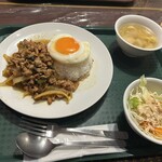 渋谷 ガパオ食堂 - 