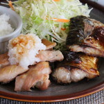 菜々家 - 【期間限定】鶏おろし×鯖塩焼き