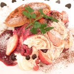 プリミアスティー＆グルメ 神楽坂 - とろけるベリースコーン 1000円