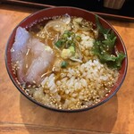 埼玉漁港 海鮮食堂 そうま水産 - 余ったお刺身と刻みネギでダシ茶漬け