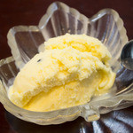 Jasuto Mito - 自家製マンゴーアイスクリーム２８０円