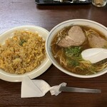 洋食 ひらおか  - セットメニュー（1,000円）
            中華そば＋ヤキメシ