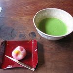 竹情荘 - 抹茶と桃の和菓子(2014.03)