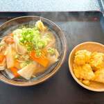 てら屋うどん   - しっぽくうどん＆とり天