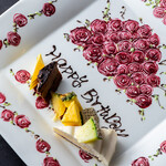 海鮮･鮨 食べ放題 かに村 - 【誕生日＆記念日などに】メッセージ付きデザートプレートを1,500円(税抜)でご提供致します。
