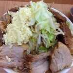 ラーメン荘　歴史を刻め - 豚が一周