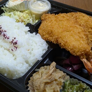 山田コロッケ店_0