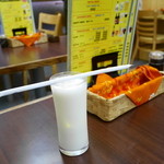 プルジャ ダイニング - ラッシー